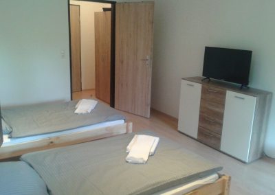 Akropolis-Simbach-Fremdenzimmer-Betten-TV
